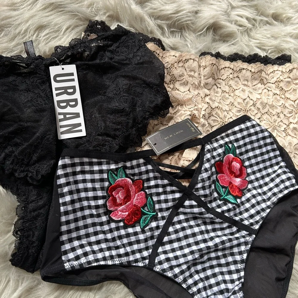 🆕 with tags 4 pairs MD cute undies - Picture 2 of 8